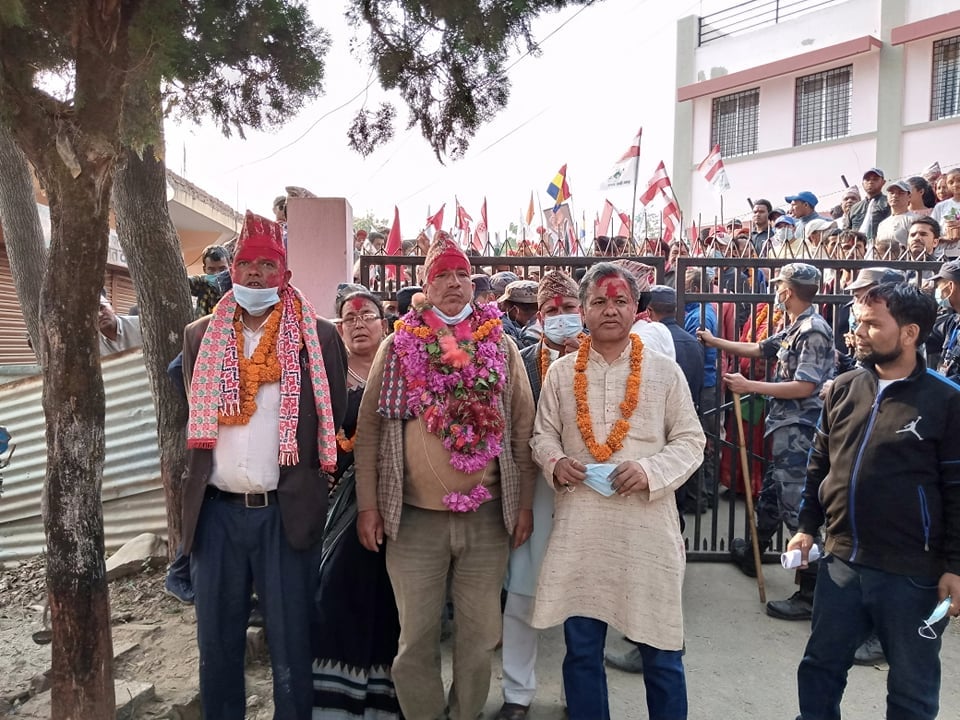 प्रधानमन्त्री देउवाको गृह जिल्ला डडेलधुरामा सबै स्थानीय तहमा कांग्रेसका विद्रोही उम्मेदवार